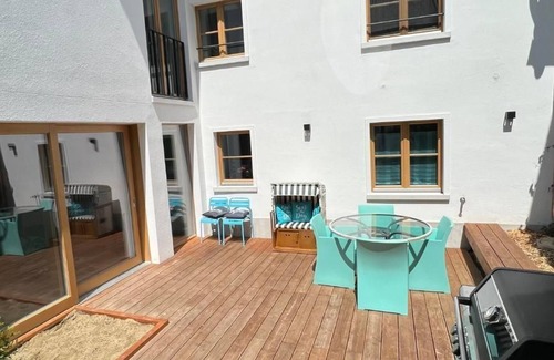 Schaffhausen Apartment | South Beach Apartment 10km Rainfall