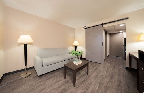 Mesa Hotel | South Country Suites