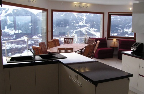 Verchaix Apartment | South-facing 4-room apartment with panoramic view of Mt Blanc