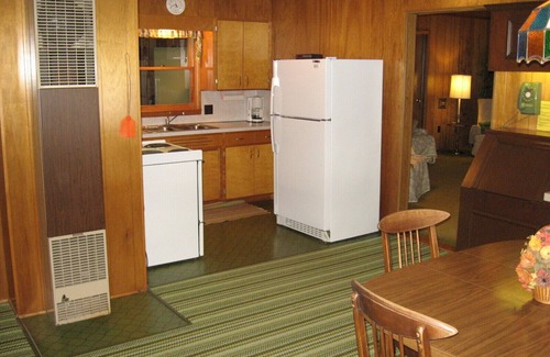 Cedar Cottage | South Lake Leelanau - Waterfront - Prime Location