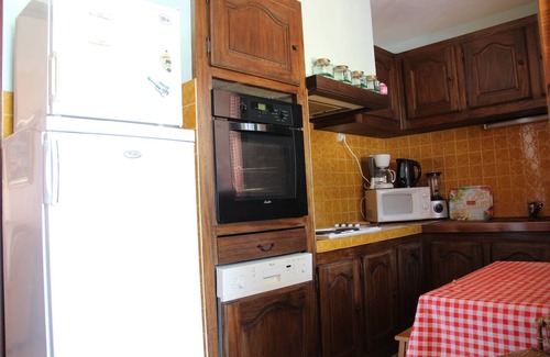 Lourmarin Villa | South Luberon Lourmarin Villa T3 + garden fence 1000m² prox tourist sites