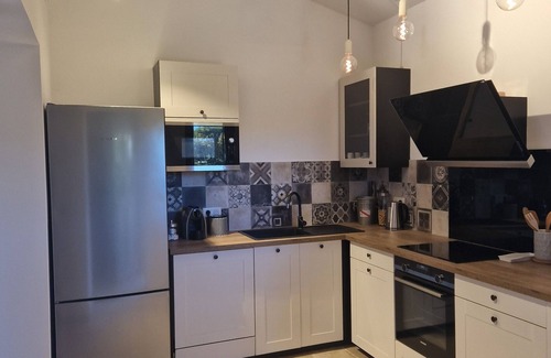 Grambois Villa | South Luberon, Provence, Lily's house