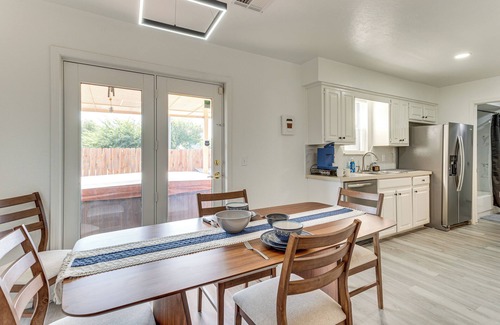 South Oklahoma City House | South OKC Home w/Hot Tub-Game Room: 18 Mi to OU!