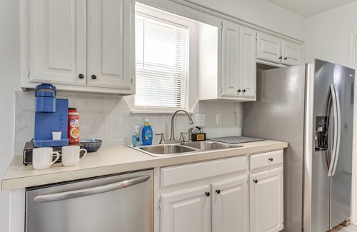 South Oklahoma City House | South OKC Home w/Hot Tub-Game Room: 18 Mi to OU!