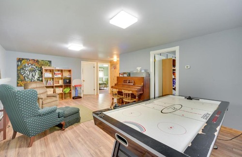 South Range House | South Range Home - 6 Mi to Lake Superior!