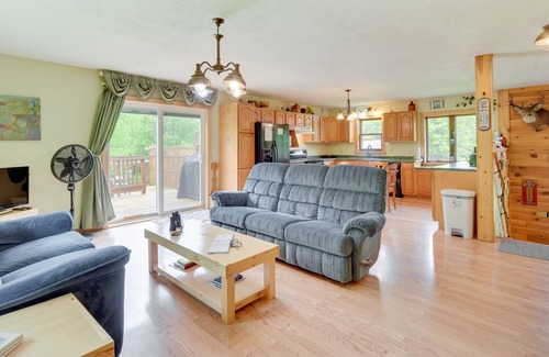 South Range House | South Range Home - 6 Mi to Lake Superior!