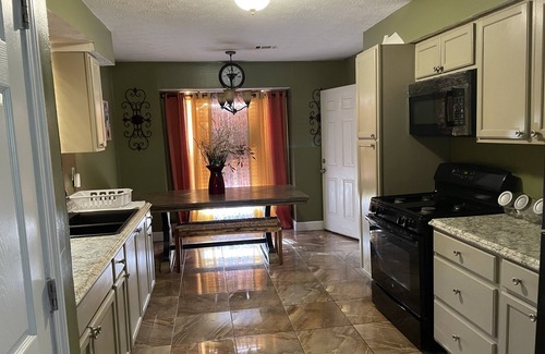 Fairburn House | South side Getaway