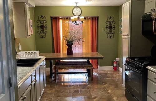 Fairburn House | South side Getaway