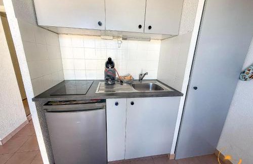 Vic-la-Gardiole Apartment | South Side, Pool, BBQ and AIR CONDITIONING