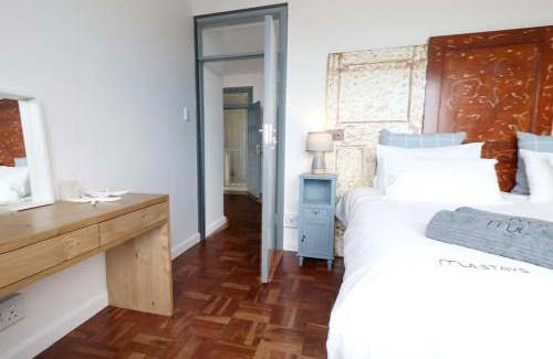 Redhill Apartment | South Surf Apartment
