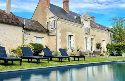 Tavant Cottage | South Touraine village house with swimming pool near Chinon Azay 10 p