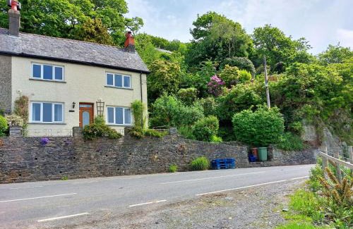 Fairbourne House | South View Cottage with Terrace and Coastal Views