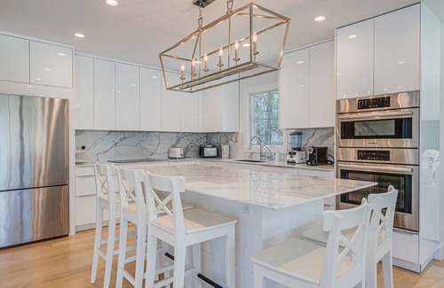 Tuckahoe House | Southampton exclusive private location with beautiful heated salt water pool