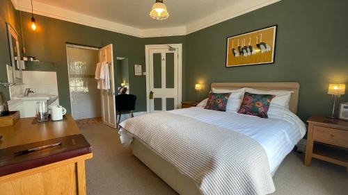 Lynton Bed & Breakfast | Southcliffe B&B