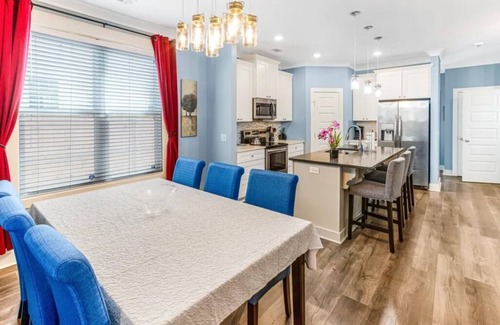 Eastside House | Southern Comfort - Beautiful home minutes to Downtown, Forsyth Park, Tybee Beach