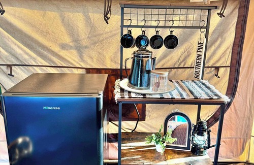 Tahlequah House | Southern Pine- Glamping @ The River Bluff Cabins