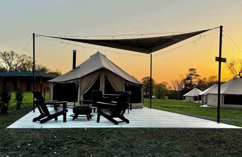 Tahlequah House | Southern Pine- Glamping @ The River Bluff Cabins