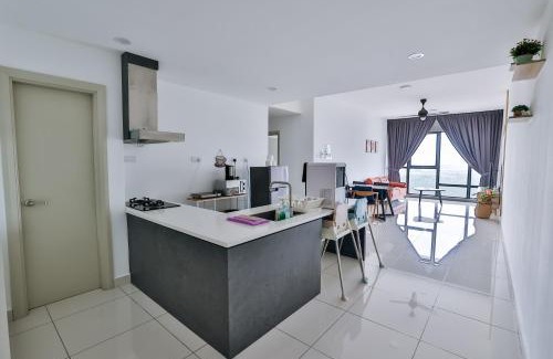 Central District Apartment | Southkey 2BR, 5-7 PAX, WIFI, Mid Valley JB,Free Parking