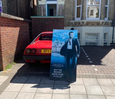 Southsea Apartment | Southsea Royale Studio, James Bond, Parking, Seafront