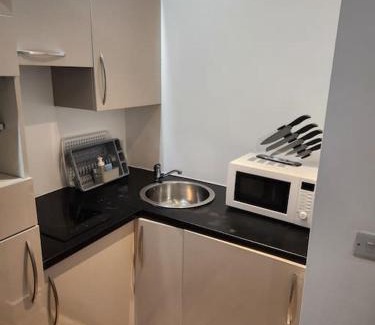 South Bermondsey Apartment | Southwark & City Apt 3B