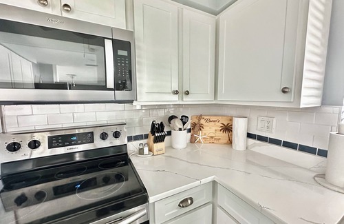 Pelican House | Southwest Cape Coral Escape with Luxurious Lanai & Heated Pool- No extra charge!