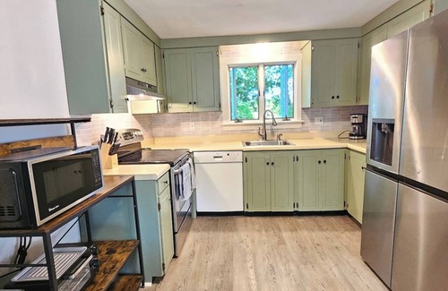 Southwest Harbor House | Southwest Harbor Sleeps 17