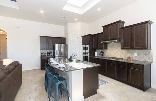 Las Cruces House | Southwest Luxe Golf Retreat + EV, Theater, Hot Tub