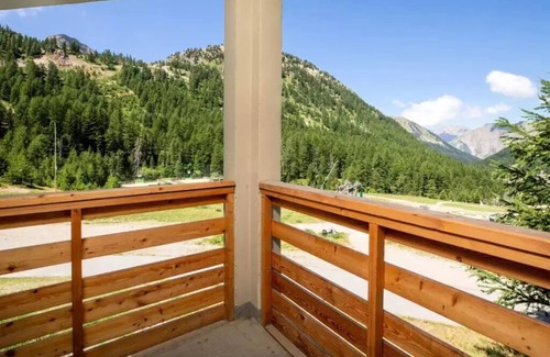 Isola Apartment | SOWELL RÉSIDENCES New Chastillon* - 2 Room Apartment Cabin 6 People