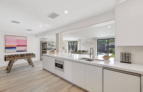 Boynton Beach House | SP: Luxury Delray/Chapel Hill Beach Retreat: Heated Pool, Porch & Ping Pong Fun!