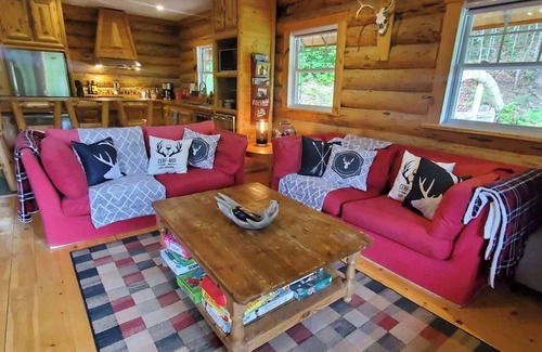 St-Adolphe-d'Howard Ski Chalet | Spa, Modern Comfort - Chalet le Pic-Bois