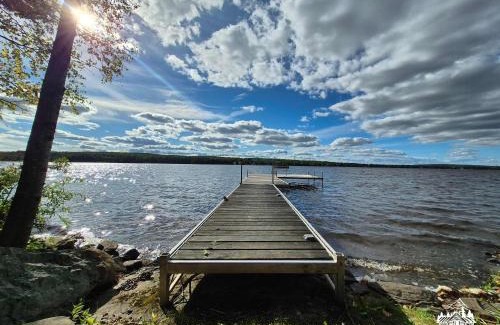 Saint-Zacharie Ski Chalet | Spa & Nature Waterfront - Le Chalet Le Shack