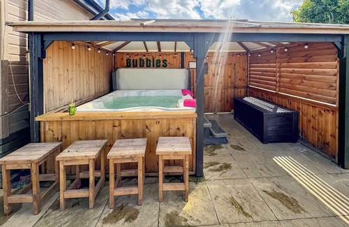 Raywell Ski Chalet | Spa Pacific (EV charger)