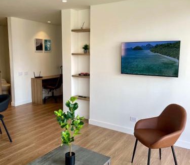 Bogota Apartment | Spaceful apartment near Corferias Mountain View 3 hab- 804A