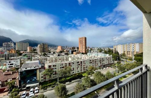Bogota Apartment | Spaceful apartment near Corferias Mountain View 3 hab- 804A