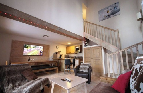 La Plagne-Tarentaise Apartment | Spacieux 8/10 Dans Chalet - Superbe VUE et Piscine - à 150 M DES Pistes