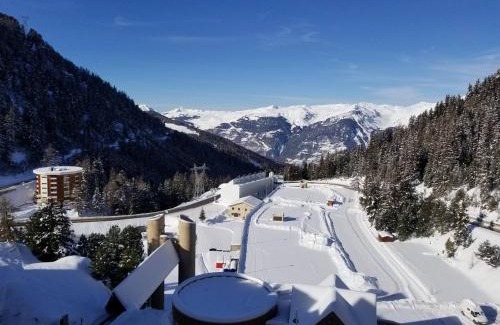 Macot-la-Plagne Apartment | Spacieux appart rénové, 3 pièces + cabine, proche pistes, 8 pers, animaux admis - FR-1-181-1913