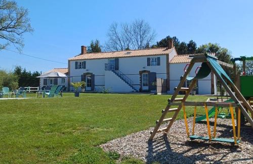 Soullans House | Spacieux Gîtes en Vendée avec Piscine Chauffée - FR-1-426-596