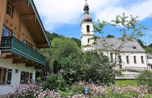 Ramsau Apartment | Spacious holiday loft in the middle of the mountaineering village of Ramsau! Central and quiet!