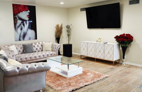 View Park-Windsor Hills House | Spacious 3-bedroom home in the desirable View Park-Windsor Hills