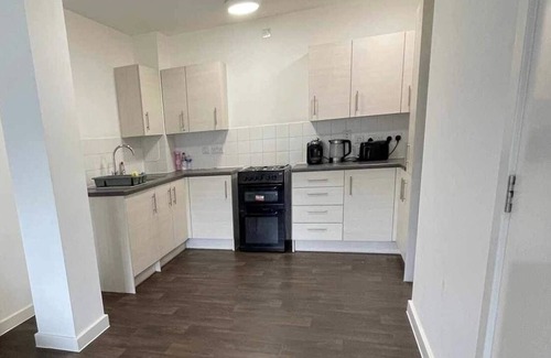 Ladywell Apartment | Spacious 1 Bedroom Apartment