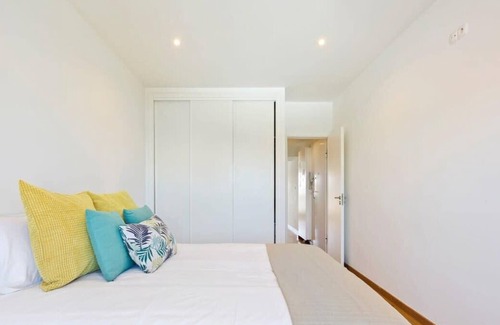 Benfica Apartment | Spacious 1 Bedroom Apartment with Balcony