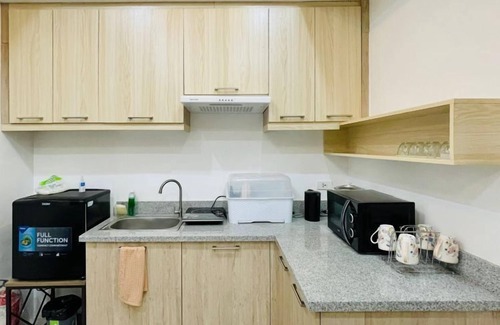 Jaro Hotel | Spacious 1-BR Condo with Balcony and Pool