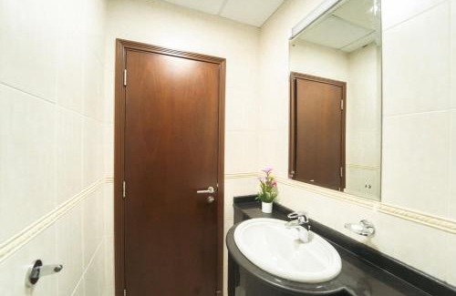 Dubai Apartment | Spacious 1 BR I Marina I Elite Residences
