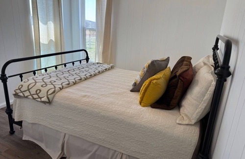 Graham Resort | Spacious 12-Bedroom Resort in Graham Texas - sleeps 40