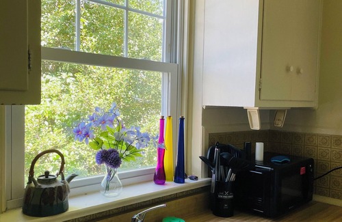 Cheltenham Apartment | Spacious 1BR Near Philly | Quiet, Comfy, Free Parking, Text us for Discount