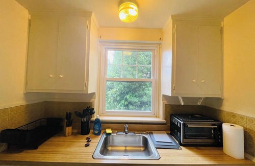 Cheltenham Apartment | Spacious 1BR Near Philly | Quiet, Comfy, Free Parking, Text us for Discount