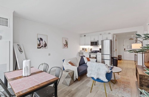 Atlantic City Apartment | Spacious 1BR 2BA | Sleeps 6 | CozySuites