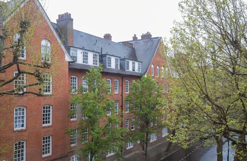 Vincent Square Apartment | Spacious 1BR in Pimlico, nr Train Station, by Bluegound