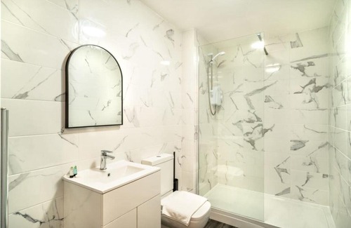Crosby Apartment | Spacious 2 Bed Apartment in Waterloo Liverpool