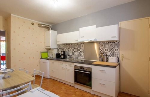 Perigueux Apartment | Spacious 2-bedroom apartment in the heart of Périgueux with modern amenities
